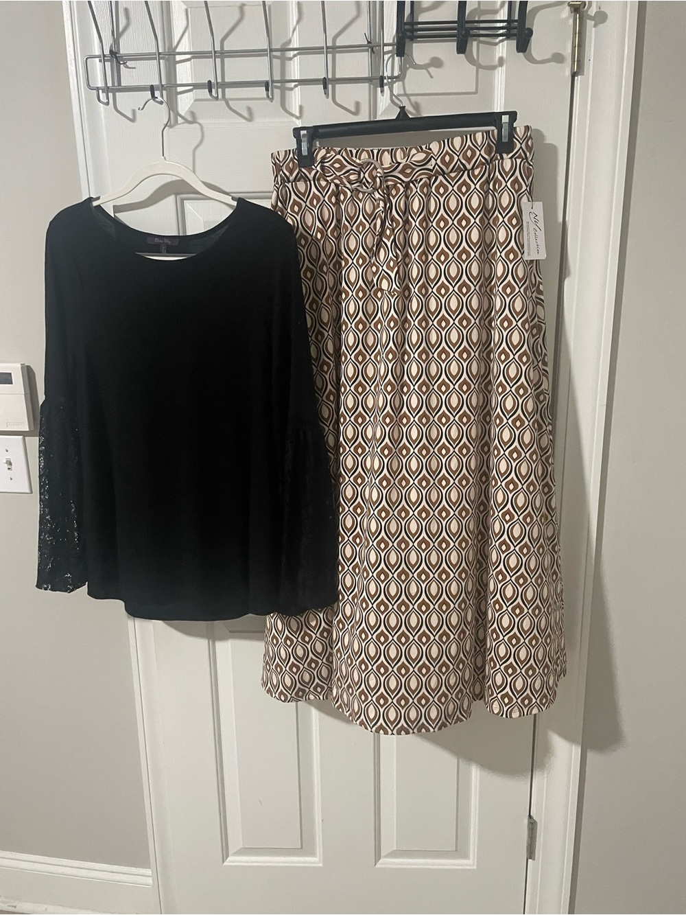 Women’s Geometric Print Maxi large  Skirt - Brown/Cream large top lace sleeves
